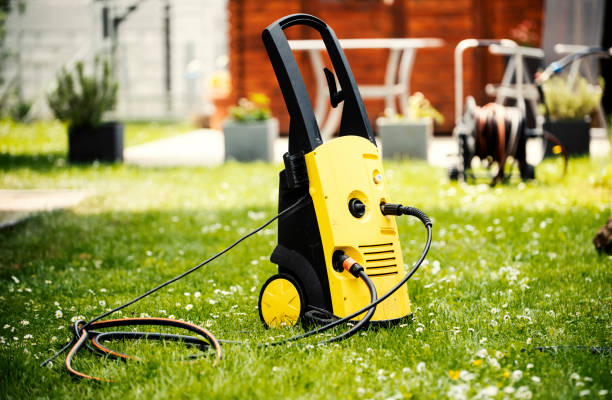 Animal Enclosure Cleaning in Meiners Oaks, CA
